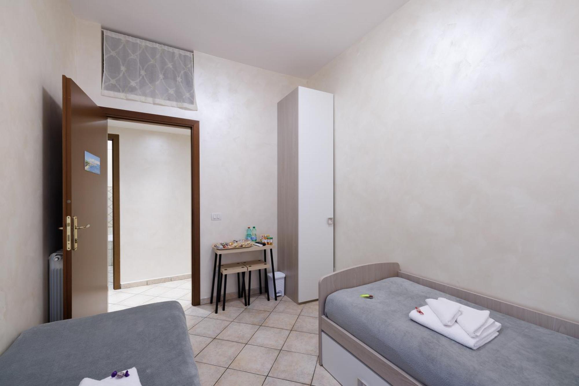 Roma Marine House Hotel Lido di Ostia Bagian luar foto